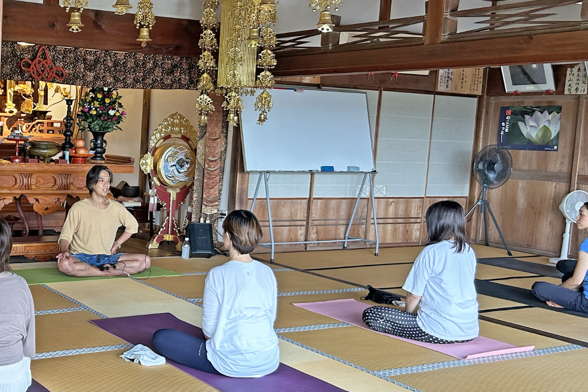 浜松の自然とお寺ヨガリトリート