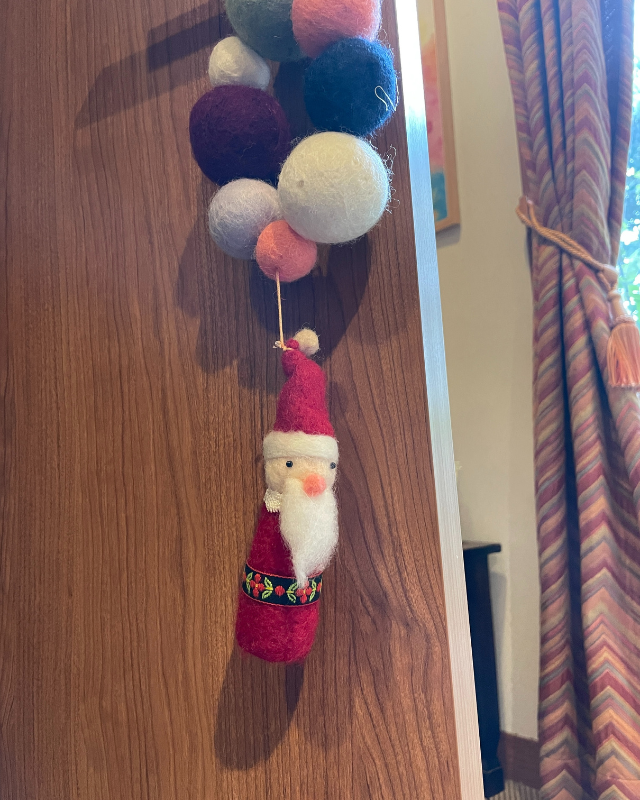 静かな空間で行うリラクゼーションヨガ